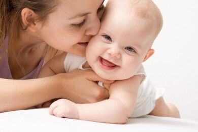 ᐅ Die Vielfalt der Babyschals - man sollte stets auf schadstofffreie  Materialien achten
